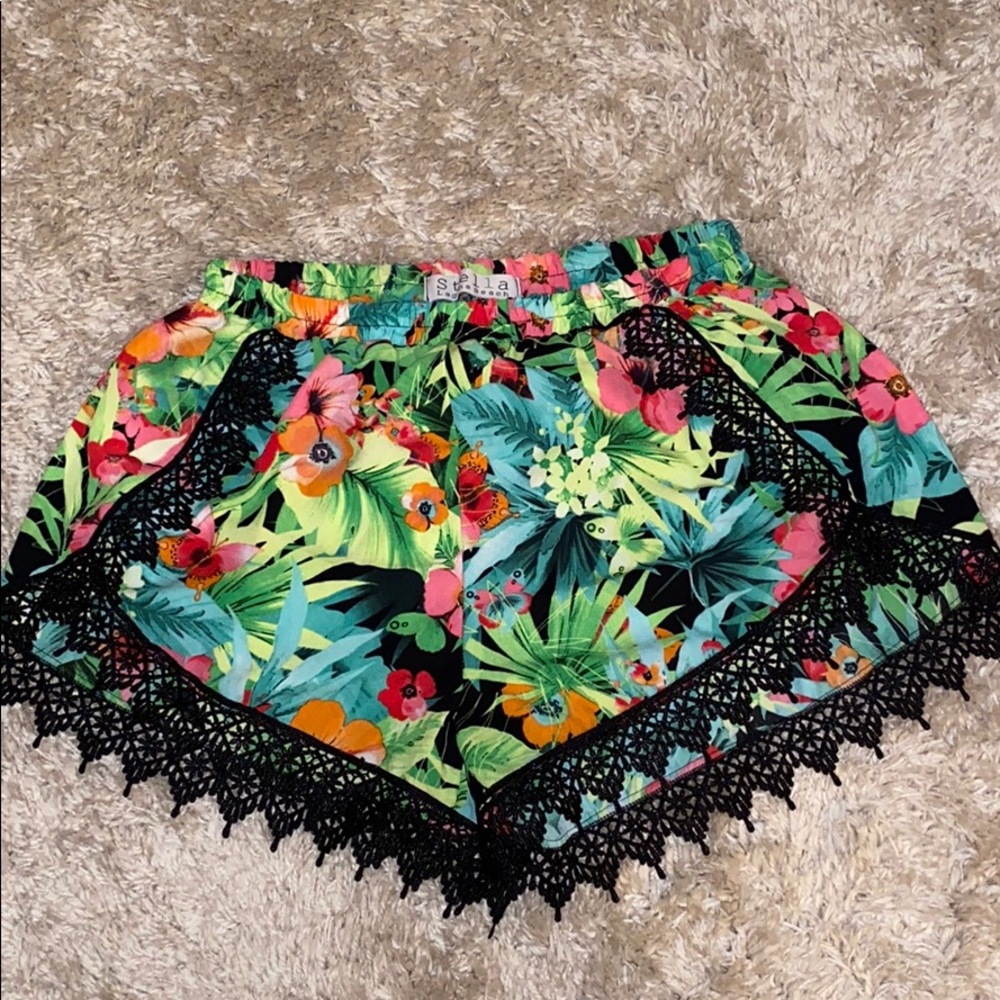 Tropical Short Shorts